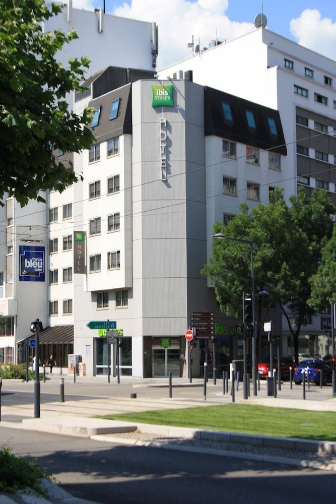 Отель Ibis Styles Grenoble Centre Gare Экстерьер фото